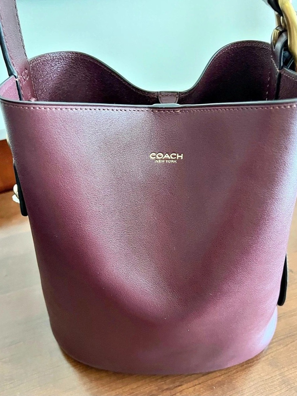 Coach Bleecker Bucket Bag 36 Leather Bucket Bag in Purple NWT